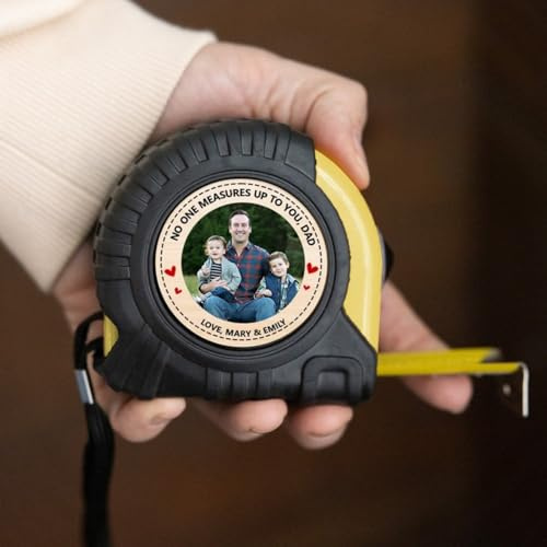 No One Measures Up Mètre ruban personnalisé pour papa, grand-père, fête des pères, cadeau personnalisé de la part de sa fille, cadeau de Saint-Valentin pour mari (jaune)