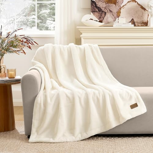 COZY KISS Couverture en Fausse Fourrure pour Canapé, Ultra Douce Couverture en Peluche Confortable et Chaude pour Salon Chambre Salle Séjour, Anti-Liquide pour Chien ou Chat, Lavable, 127x150cm, Beige