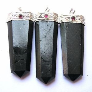 Tre svarta turmalin granat hängen kristall helande mode smycken gåva välbefinnande energi fred meditation handgjort tillbehör