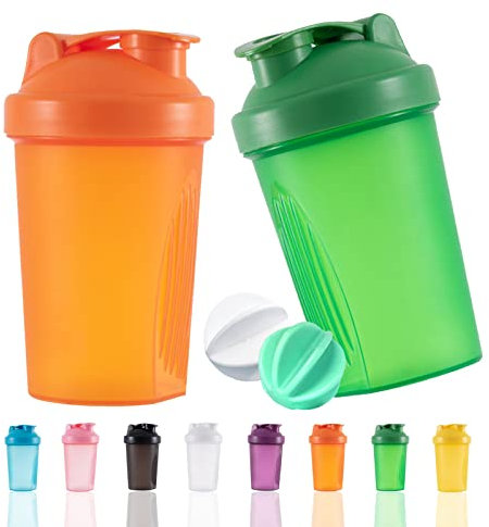 YAYAYOUNG Protein Shaker Flasche 400 ml Auslaufsicher, BPA Frei, Eiweiß Shaker für Supplement Shakes mit Sieb & Skala, Fitness Mixer für cremige Whey Proteinpulver Shakes, (Orange+Grün(2PCS)