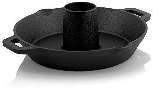 BBQ-Toro Gusseisen Hähnchenbräter Ø 28 cm | Bereits eingebrannt - preseasoned | Geflügelbräter für Grill und Backofen | Chicken Roaster mit Aroma-Kegel und Auffangschale
