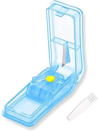 IZyufan Coupe-Comprimé, 2 en 1 Séparateur de Comprimés pour Couper et Écraser Petits et Gros Cachets avec Compartiment De Rangement pour Pilules (Bleu)