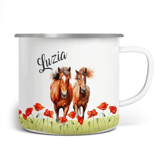 MIKALINO Emaille Tasse Mädchen - Trinkbecher Kinder personalisiert - Emaille Becher mit Zwei Pferde auf Blumenwiese und Wunschname-Motiv - Kindertasse mit Namen - Kindertasse bedruckt