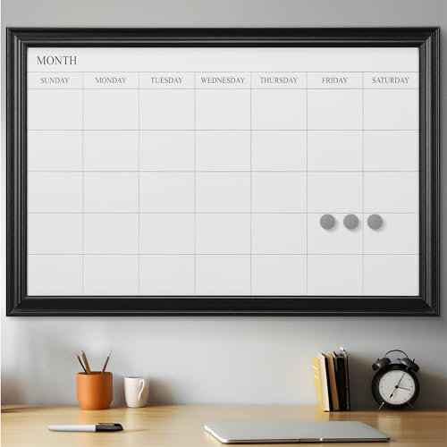 Navaris Magnetisches Whiteboard mit Rahmen - 90 x 60 cm magnetischer Wochenplaner - Tafel abwischbar mit Magneten Stifte - Magnettafel mit Kalender