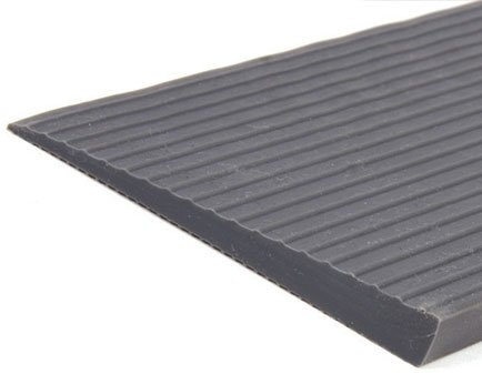 HomeCare Innovation | Gummi Rampe für innen 100cm Breit | Schwellenrampe | Türschwellenrampe (16 x 150 x 1000 mm)