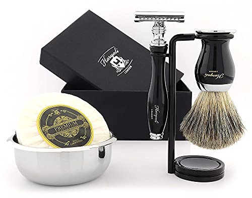 Herrrakapparatsset i svart med tax shaarpensel, rakhål, ställ, tvål och skål. Perfekt present till alla tillfällen.