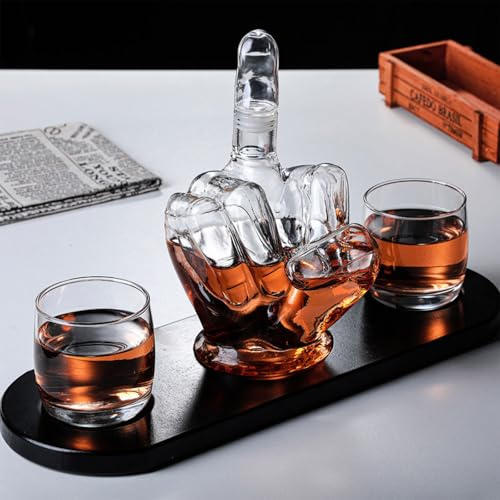 Carafe À Whisky 750ml Avec 2 Verres, Décanteur Original Doigt D’honneur, Coffret Homme, Accessoires Bar Maison, Idée Cadeau Anniversaire, Décoration Bar Pour Amateur De Whisky