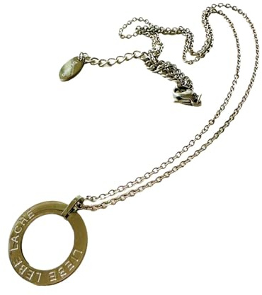 Mantra-Kette aus Edelstahl in silber mit rundem Anhänger ca. 1,8 cm mit Gravur: Liebe Lebe Lache
