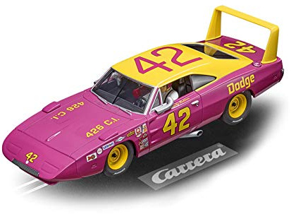 Carrera Evolution Dodge Charger Daytona No.42 Rennauto | Slotcar im Maßstab 1:32 | Front- und Rücklicht | Spielzeug für Kinder ab 8 Jahren