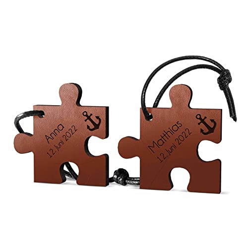 CHRISCK design 2 Echte Leder Schlüsselanhänger mit Namen - Gravur Puzzle Anhänger - Paar Liebes Geschenk für Männer und Frauen - Partner Anhänger als Geschenkidee Hochzeitstag Jahrestag