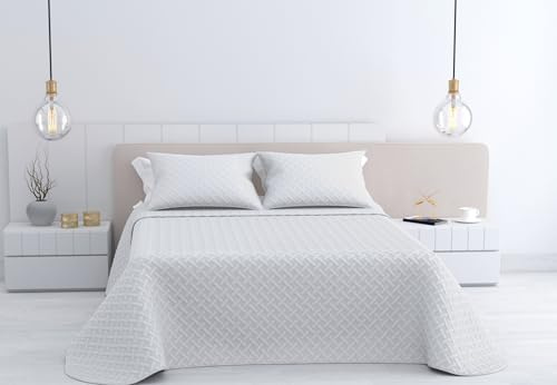Kimbatex Colcha Bouti Termosellada Emboss, 2 Diseños Coimbra y Aveiro, 100% Poliéster, Disponible en Blanco, Gris y Beige, Varios Tamaños (Aveiro Blanco, Cama 135cm 235x260cm + 2 Cojines)