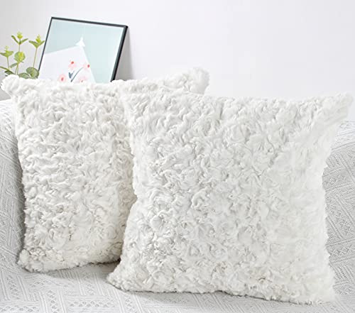 NIULAA Weich Plüsch Kissenbezug 45x45 2er Set Weiß Deko Kissenbezüge Pelz Flauschig Kissenhülle Luxus Zierkissen Sofakissen Kunstfell Kissen für Sofa Wohnzimmer Schlafzimmer