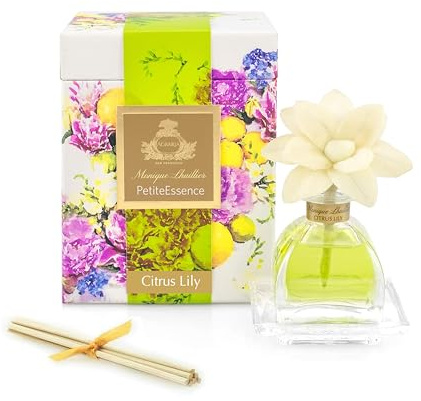 AGRARIA PetiteEssence Flower and Reed Diffuser Set, Handcrafted Sola Flower Botanical Home Fragrance, Scented Oil Diffuser Gift Set for All Occasions