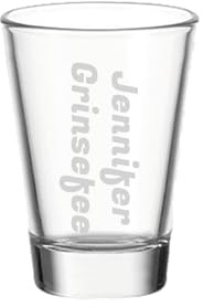 LUXENTU Schnapsgläser mit 2-zeiliger Gravur vertikal, 60 ml, 30 Stück | Personalisierte stapelbare konische Shot-Gläser für 2 cl & 4 cl, Geschenk für Freunde & Familie, Spülmaschinenfest