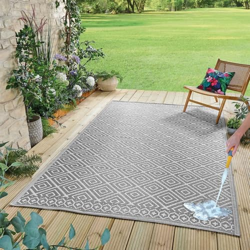 Coopers of Stortford - Grey Aztec Outdoor Rug 150x240cm - 100% Recycled Polypropylene - Weatherproof and Mould-Resistant - Soft Underfoot - Easy to Clean with Hose or Sweep