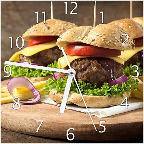 Wallario Design-Wanduhr Saftige Burger auf Holzbrett aus Glas, Motiv-Uhr Größe 20 x 20 cm, weiße Zeiger