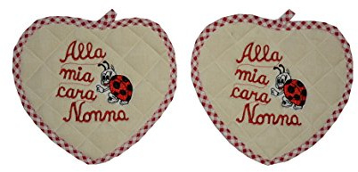 Trama Toscana Coppia Presine a Forma di Cuore con Ricamata la Frase alla Mia Cara Nonna in Colore Rosso