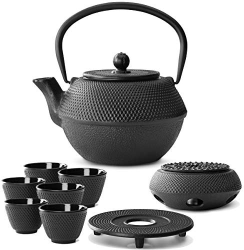 Bredemeijer Teekanne asiatisch Gusseisen Set 1.1 Liter mit Henkel & Edelstahl Tee-Filter Sieb-Einsatz für losen Tee & Stövchen & Untersetzer und 6 Teebecher