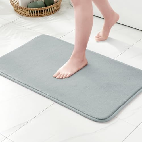 MIULEE Badezimmerteppich Memoryschaum Badematte Badteppich Hellgrau 50x80cm | Wasserabsorbierend Duschvorleger Teppich Badvorleger Duschmatte Deko Fussmatte rutschfeste Matte für Badezimmer Wohnzimmer