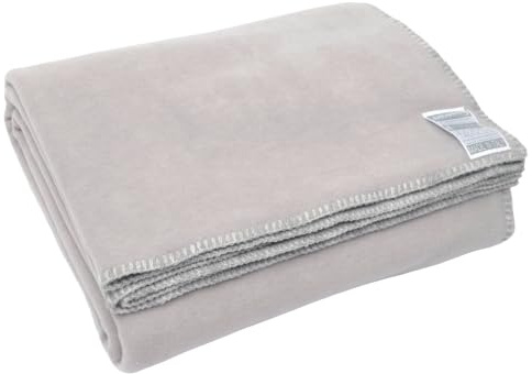Smoothy Fleece-Decke - Flauschige Kuscheldecke aus Polarfleece für Sofa und Bett - vegan, weich und pflegeleicht - 140x190cm - 920 Hellgrau - von ZOEPPRITZ1828