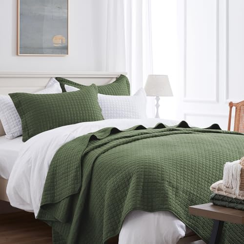 SunStyle Home Quilt Set Queen Olive Green Lightweight Bedspread Full Soft Reversible Coverlet for All Season 3pcs Army Green Square Quilted Quilted Bedding Sets (1 Quilt 2 Pillow Shams)(90x96)