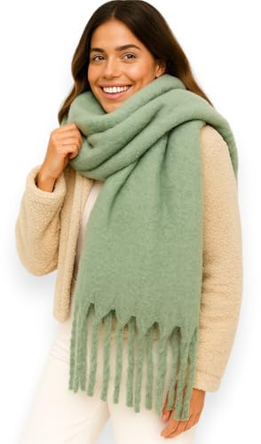 Ziona Damen Schal Winter XXL – kuschelig weich, breit & warm – mit Fransen, einfarbig, Herbst Accessoire aus 100% Viskose, 175 x 50 cm (Mintgrün)