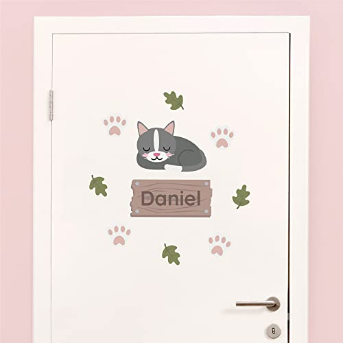 Klebekerlchen® Türaufkleber personalisiert mit Namensschild – Türschild Kinderzimmer & Babyzimmer Wandtattoo – selbstklebende Wandsticker - Kinderzimmer Deko Junge & Mädchen – Katze