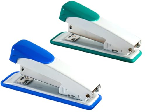 CLISPEED Lot de 2 agrafeuses en métal robuste pour bureau avec rail lisse et pratique à transporter, outil d'agrafage standard de taille moyenne pour l'école et la maison Couleur aléatoire