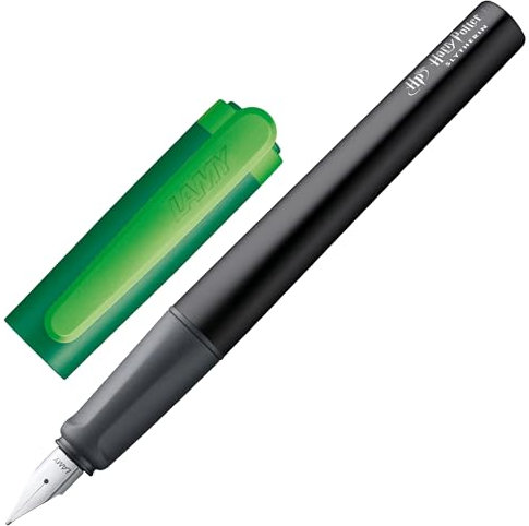Lamy nexx Harry Potter Slytherin Füller – Special Edition Füllhalter mit Gravur des Hauses - Stahlfeder in Strichbreite A – leichtes Aluminiumgehäuse – inkl. Tintenpatrone T10 blau – Rechtshänder