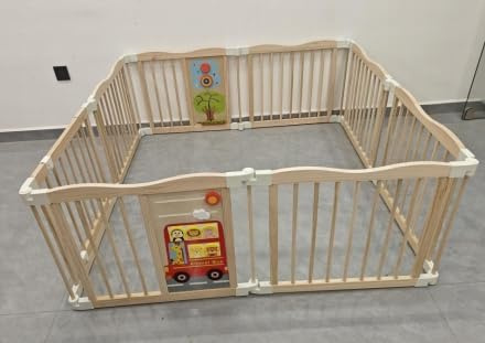 Parque infantil de madera ajustable para bebés