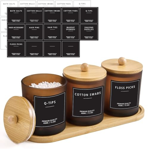 Glas Wattestäbchen Behälter mit Bambus Tablett, 400ml Badezimmer Organizer Set für Wattepads, Zahnseide Sticks, Haargummis & Schminktisch Aufbewahrung, Wattepadspender mit 28 Etiketten (Braun-3er)