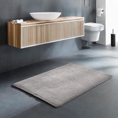 Waschbarer Badezimmerteppich einfarbig - Hellgrau 67 x 110 cm (Rechteckig) | Rutschfester Badteppich Badezimmer Badematte 100% Baumwolle Badvorleger Trockner geeignet Duschvorleger nimmt Nässe auf
