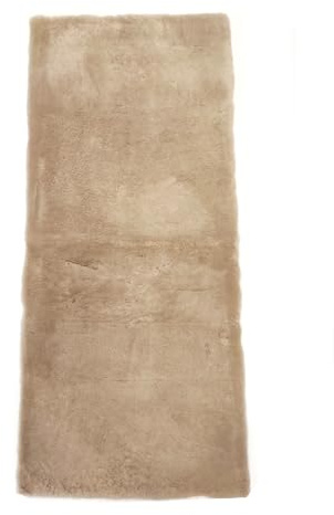Leibersperger Hochwertiger Lammfell Teppich - 140 x 60 cm – Auflage für Couch und Sessel - Besonders schonend für den Sessel - Multifunktional - Strapazierfähig – Sehr pflegeleicht (beige)