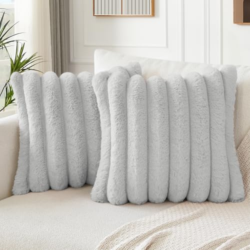 Soleebee 2er Set Plüsch Samt Kissenbezüge, Weiche Künstliche Pelz Kissenbezug Sofa Zierkissenbezüge Dekokissen Kissenhülle Set für Schlafzimmer Zuhause Couch Auto Dekor (50x50cm, Hellgrau)