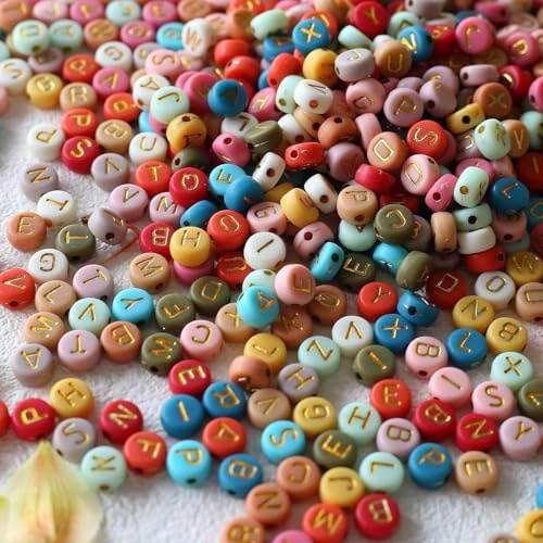 HERZWILD buchstabenperlen zum auffädeln ca.1000pcs 4x7mm bunt Buchstaben perlen Rund bastelnperlen Buchstaben A-Z perlen für Schmuck Basteln (4 * 7 gold)