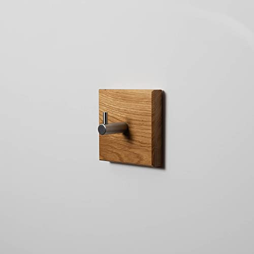 WOODS Garderobenhaken quadratisch aus Holz I handgefertigt in Bayern I einzeln oder als Garderobenleiste I Garderobe Hakenleiste Handtuchhalter (1 Stück, Eiche, Edelstahl Haken)