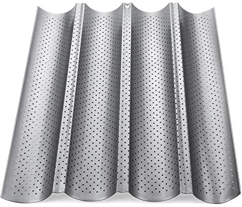 ilauke Moldes de Pan para 4 Baguettes en Plata,37.8x32x3cm Bandeja para Baguette Antiadherente Bandeja Perforada con Diseño Reversible,Bandeja de Horneado para Baguettes Revestimiento para Galletas