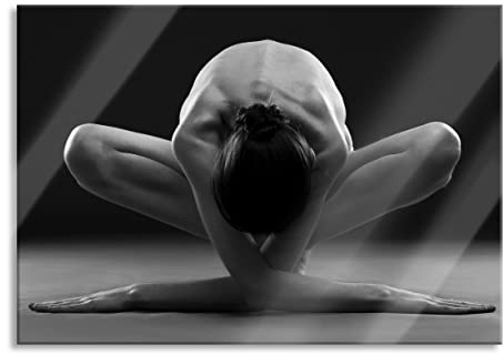 Pixxprint Glasbild, Wandbild aus Echtglas, Nackte Frau in besonderer Yogapose, 100x70 cm, inkl. Aufhängung und Abstandshalter
