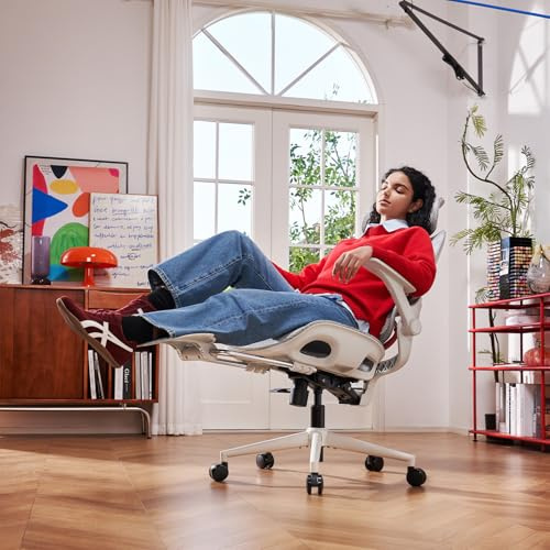 SIHOO B100 Bürostuhl Ergonomisch mit Fußstütze, Schreibtischstuhl mit Adaptiver Dynamischer Lordosestütze, Computertischstuhl mit Extra Breiter Kopfstütze, Klappbare Armlehnen, 90-135° Neigbar, Weiß