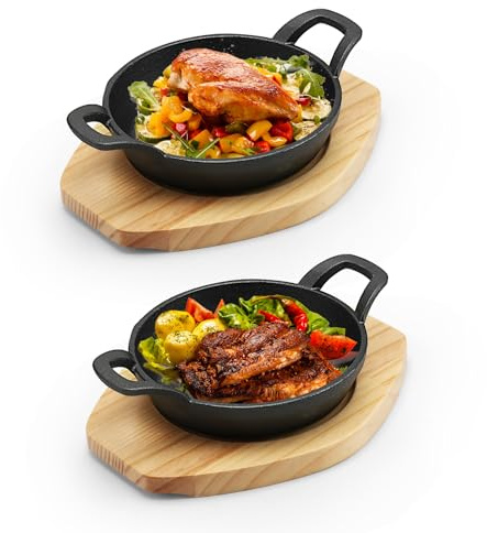 Micvtve 2 Set Cast Iron Skillet with 2 Handles, Small Cast Iron Plates Skillet with Wooden Serving Board, Round Ironed Oven Pan, Mini Gratin Casserole Cookware for Kitchen Baking Cooking Frying, 16 cm