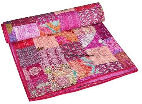 DecorAvenue Patchwork-Kantha-Steppdecke, Überwurf, handgefertigter Seiden-Bettbezug, Bettwäsche, Tagesdecke, Vintage-Handstich, dekorative Stranddecke (Rosa, Kingsize-Größe: 274,3 x 274,3 cm)