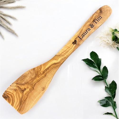Kochlöffel aus Olivenholz personalisiert mit Gravur Chefkoch Lehrer/in mit Herz Küchenhelfer (Pfannenwender geschwungen Olivenholz 30 cm)