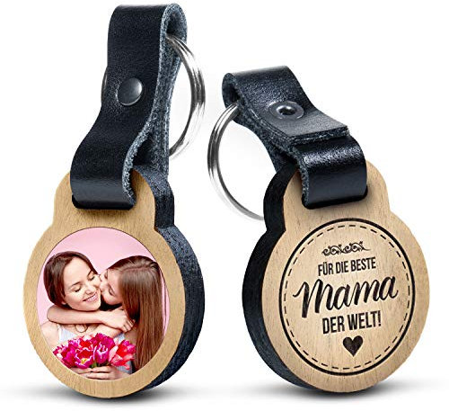schenkYOU Premium „Für die beste Mama der Welt“ - Foto-Schlüsselanhänger aus Eichenholz mit Gravur und kratzbeständigem Foto in Farbe - personalisierte Geschenkidee für Muttertag