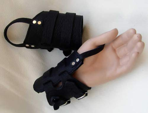 Generisch Lederarmband mit Daumenschlaufe Linke Seite für Umfang 16-19 cm Lederfarbe Handgelenk-Stütze Lederbandage Kraftband Bondage