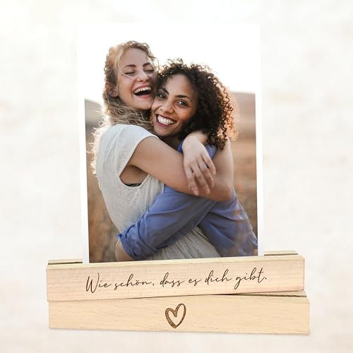 LOViLEE Kartenhalter Holz im 2er Set – Schön dass es dich gibt – Kartenständer Holz inkl. Postkarten Download – Fotohalter, Fotoaufsteller, Fotogeschenke, Schön dass es dich gibt Geschenke