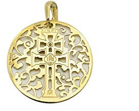 Medalla Cruz de Caravaca en plata de ley cubierta de oro de 18kt y diamante®