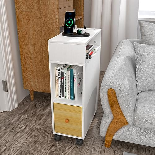 PIPIPOXER Table d'Appoint avec Station de Charge (2 Prises CA, 2 Ports USB), Table de Chevet avec roulettes, 1 Tiroirs et 2 Étagères, Table de Nuit Cadre en Bois, Bout de Canapé pour Chambre, Style 6