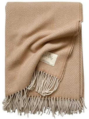 JOWOLLINA X WoolOnly Wolldecke Plaid mit Natur-Fransen 130x180 cm, Herringbone (Camel)