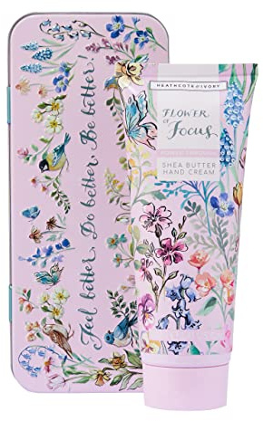 Heathcote & Ivory Handcreme, 100 ml, Feuchtigkeitscreme, Sheabutter, Rosmarin-Duft, Hautgefühl hydratisiert und weich, in wiederverwendbarer geprägter Dose, Reisegröße, vegan und