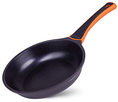 La Moustache - Sartén Antiadherente【20 cm】de Aluminio Fundido sin PFOA, Apta para Inducción y Todas las Cocinas, Mango Ergonómico y Antiquemaduras de Baquelita | Incluye E-Book con Recetas (Ducane)
